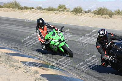 media/Dec-04-2025-Racers Edge (Thu) [[5ebc9f124d]]/3-B Group/7-Session 4 (Turn 10 Inside)/